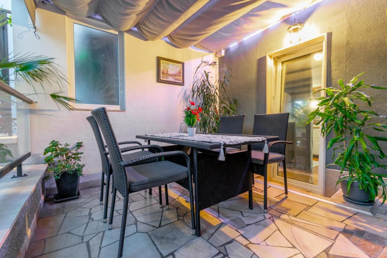 ברלה Apartments Villa Tomas מראה חיצוני תמונה