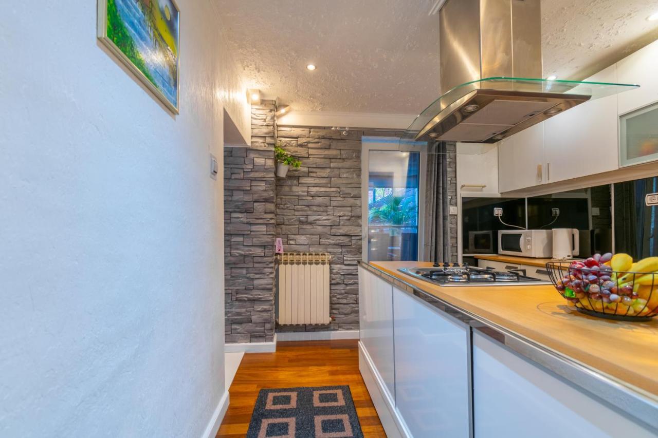 ברלה Apartments Villa Tomas מראה חיצוני תמונה